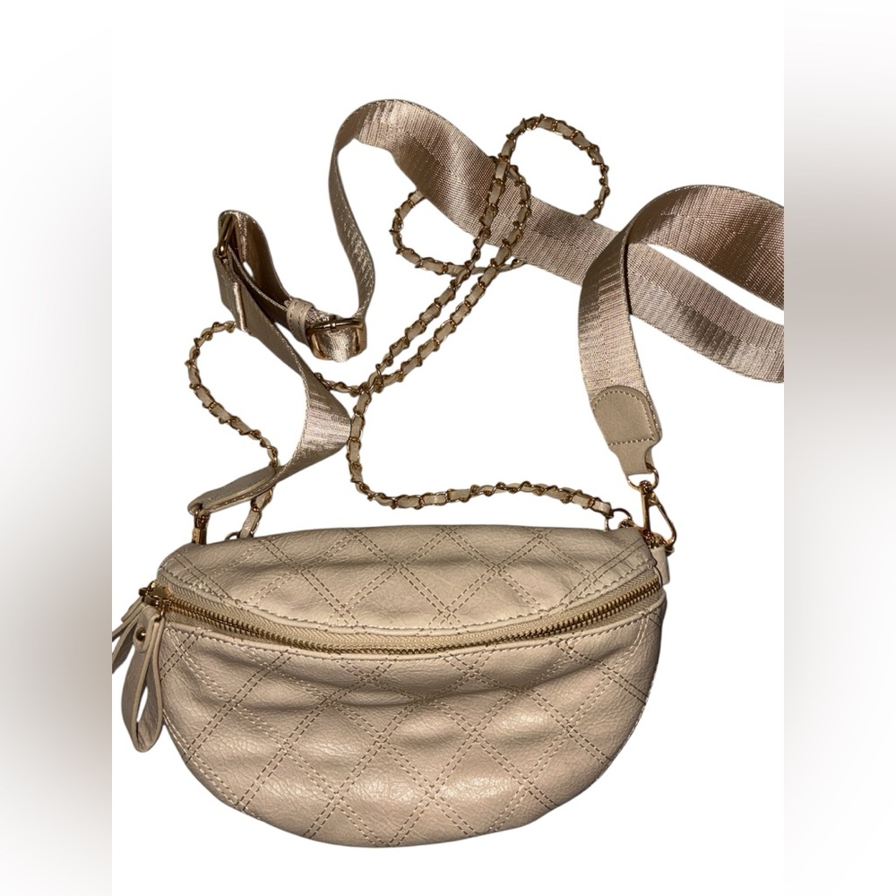 Urban Expressions Lachlan Quilted Crossbody‎ Bag